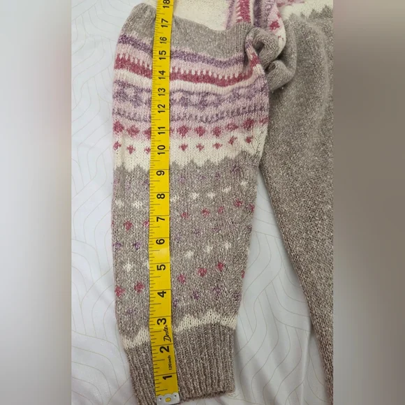 Vintage de Rotchild Cozy Knit Dress with Pink and Cream Accents - Picture 11 of 12